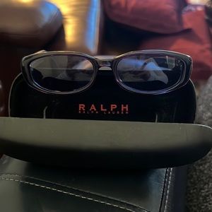 Vintage Ralph Lauren Sunglasses
959 S MH9 Black Wrap Frame, Black Lenses w Case